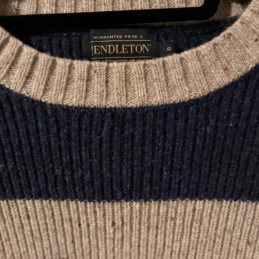 Pendleton wool sweater - image 4